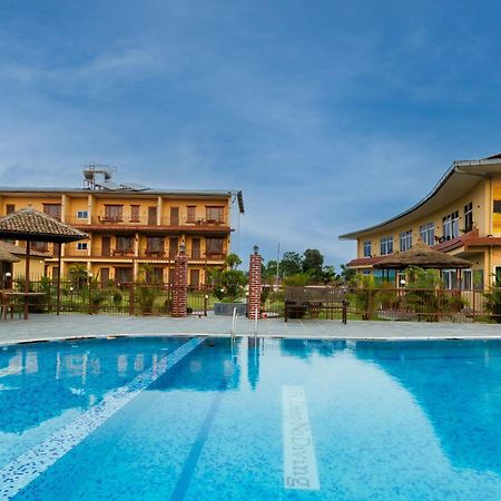 Sisai Park Village Chitwan Exterior foto